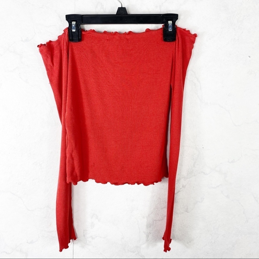 [Heart & Hips] Red Ruffed Off Shoulder Crop - Picture 2 of 2